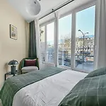 Light Room - Intimate Faubourg